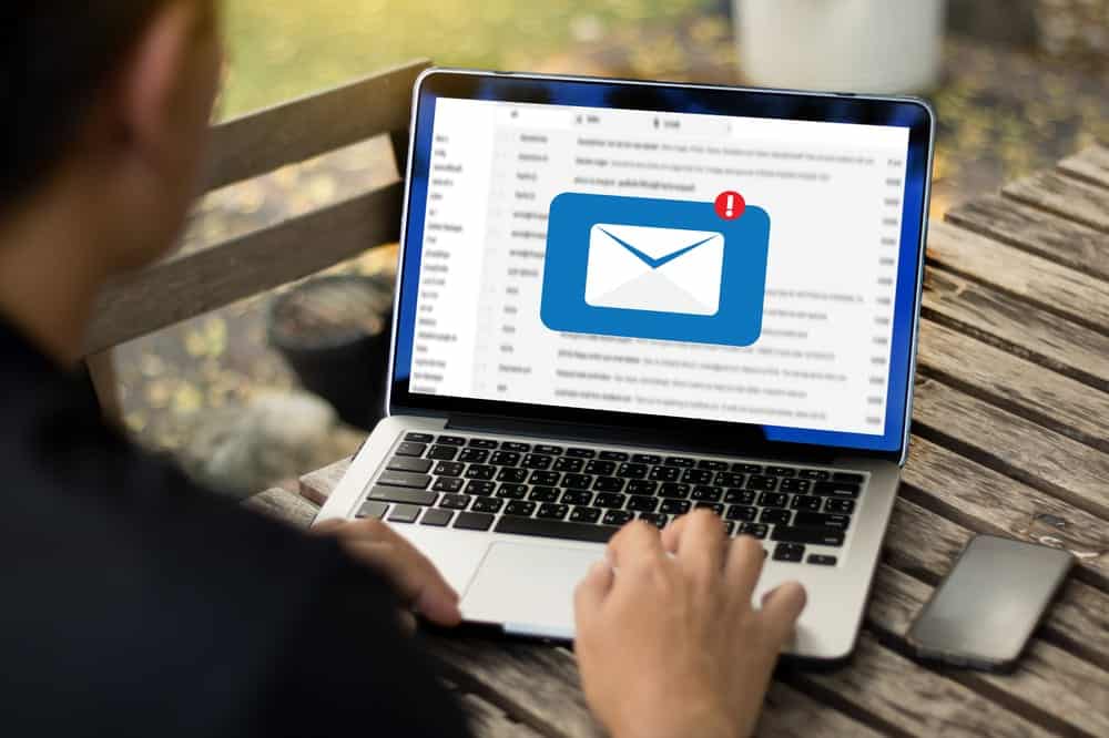 How to Win Customers With Email Marketing How to Win Customers With Email Marketing