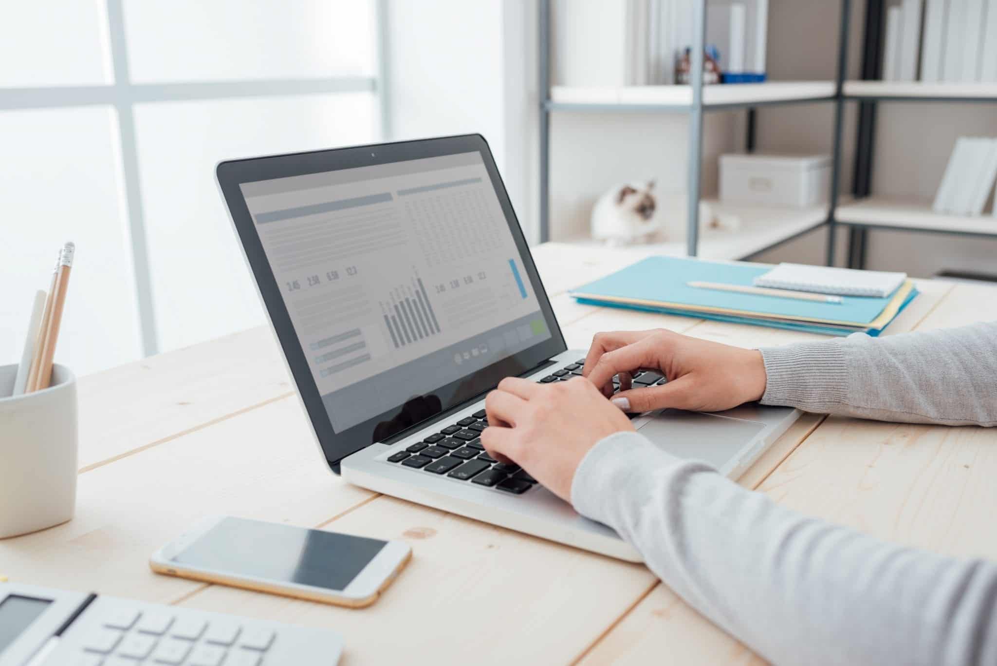 10 Reasons Why You Should Hire An SEO Company Why you should hire a professional SEO company.