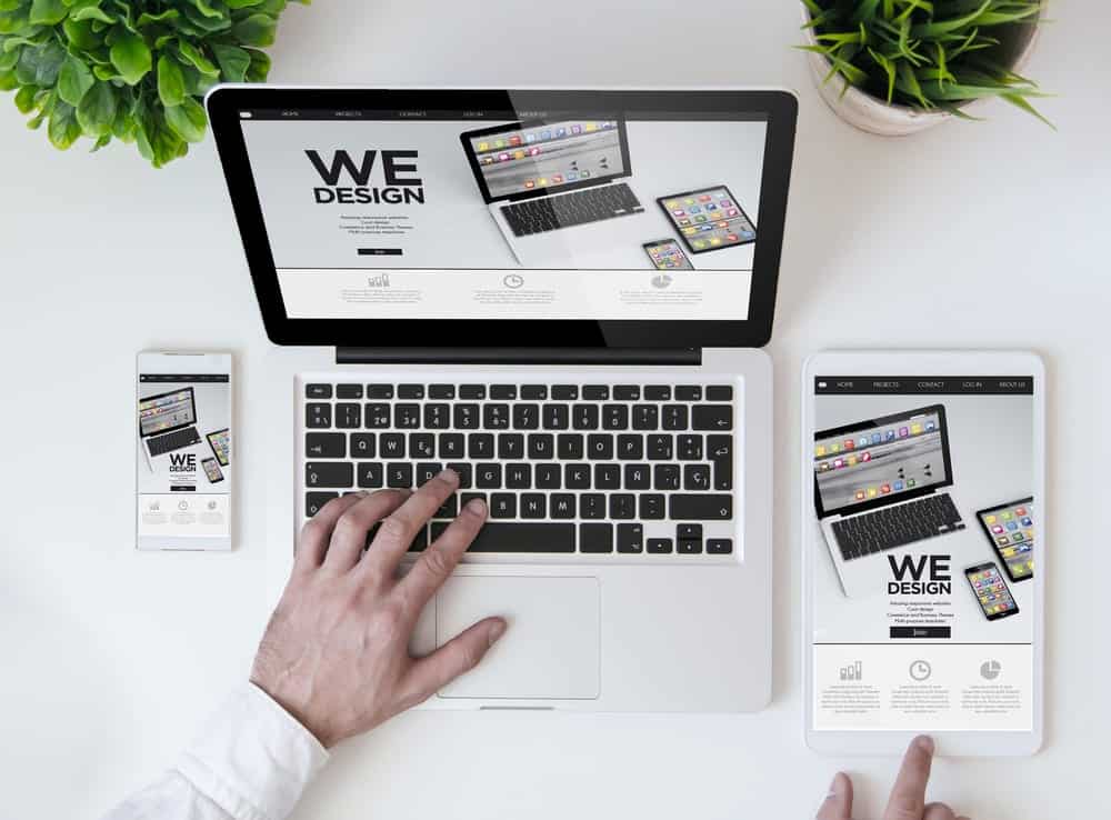 How does responsive web design work?