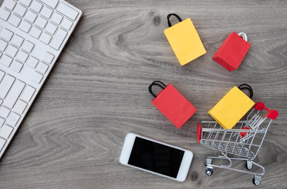What is the difference between upselling and cross-selling? What is the difference between upselling and cross-selling?