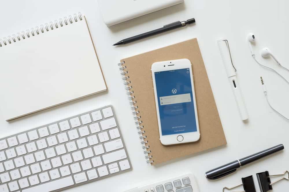 What is the easiest WordPress theme to customize? What is the easiest WordPress theme to customize?