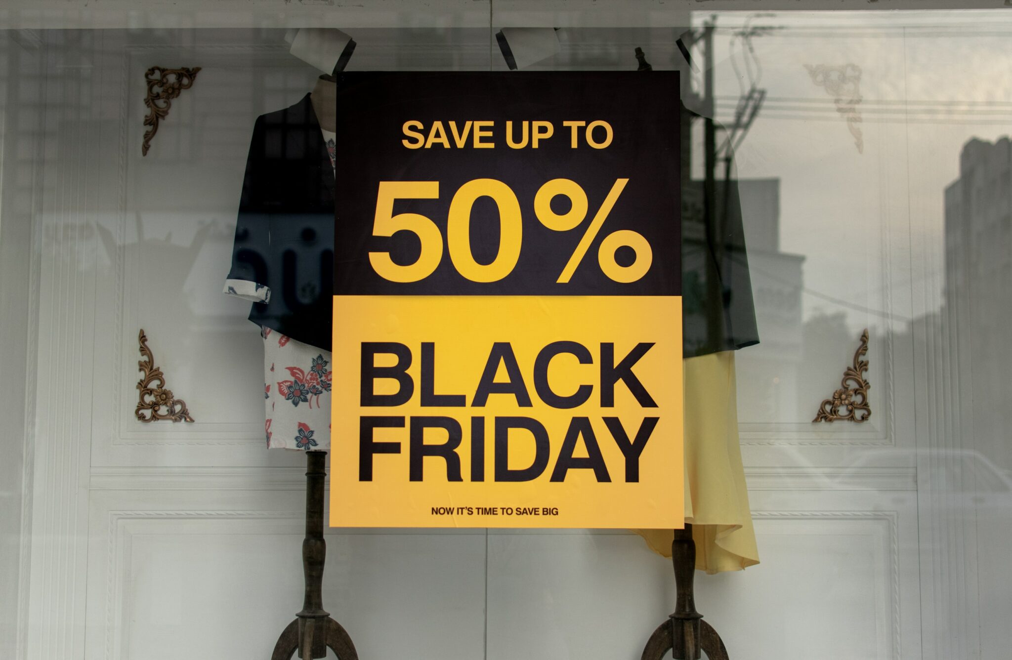 A Marketing Guide On Black Friday & Cyber Monday