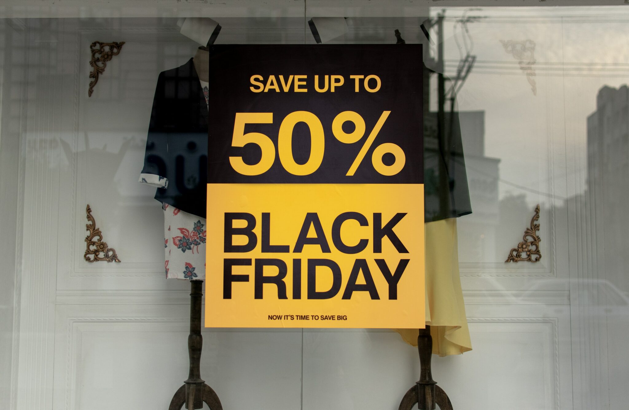 A Marketing Guide On Black Friday & Cyber Monday 2 A Marketing Guide On Black Friday & Cyber Monday