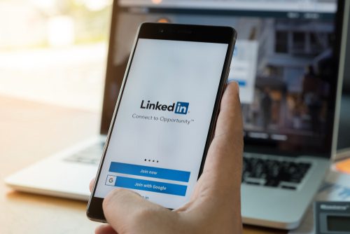 How to Sell On LinkedIn Without Paid Ads