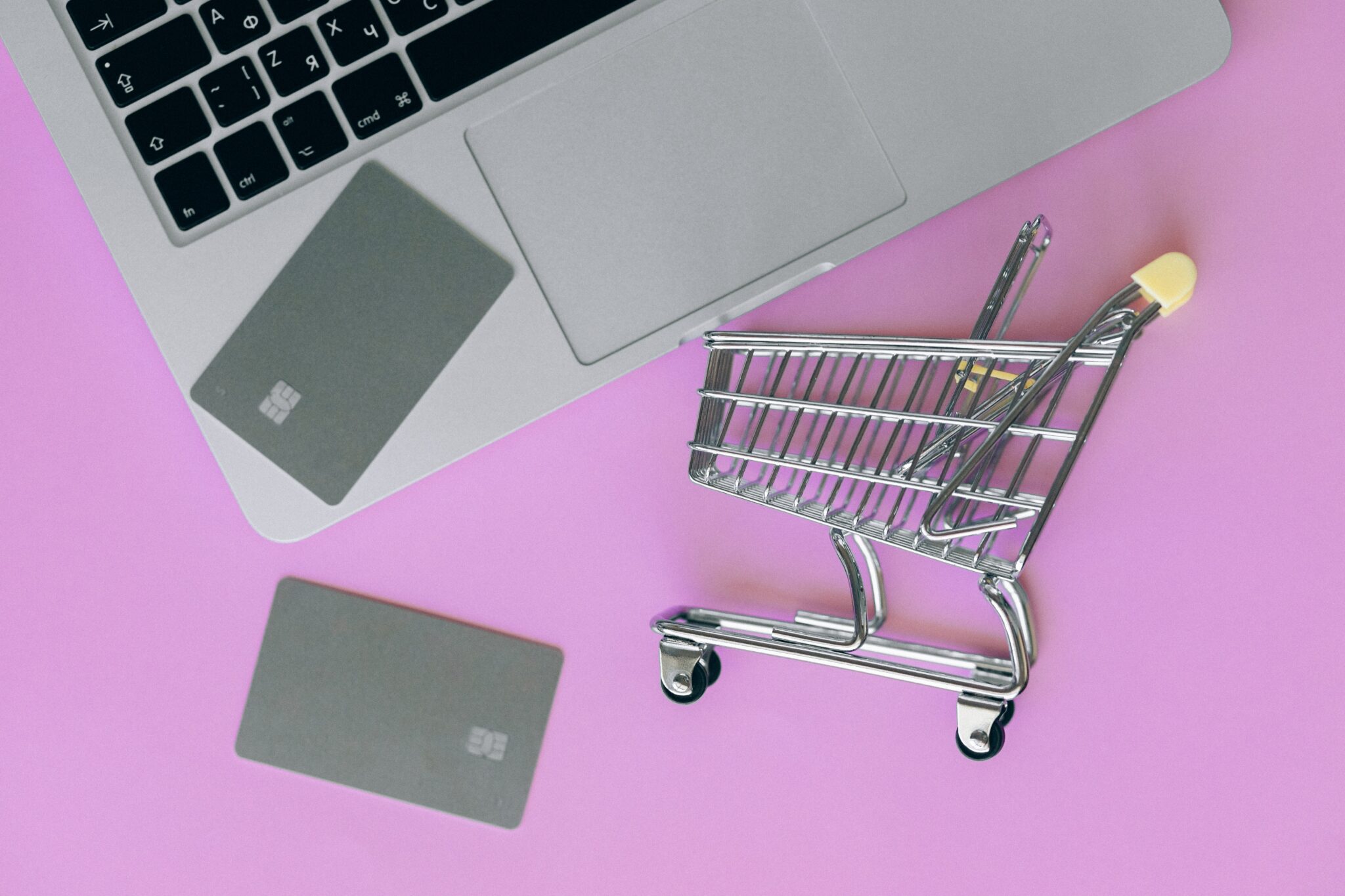 Facebook Hacks for Maximum Sales on Black Friday and Cyber Monday Facebook Hacks for Maximum Sales on Black Friday and Cyber Monday