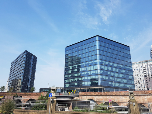 The Pros and Cons of Working in a Manchester Office Blue Whale Media shares our insights about working in an office in Manchester