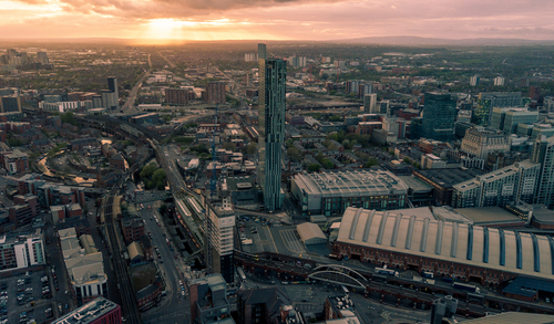 Industrial Vibes to Digital Aesthetics: Incorporating Manchester's Identity into Web Design Industrial Vibes to Digital Aesthetics: Incorporating Manchester's Identity into Web Design